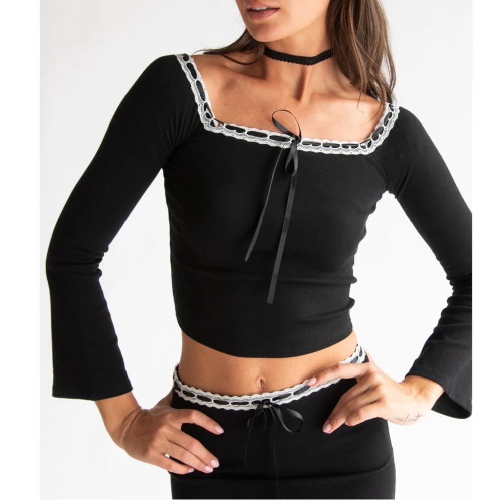 Madden Girl Black Off-the-Shoulder Crop Top with White Trim - Picture 2 of 13